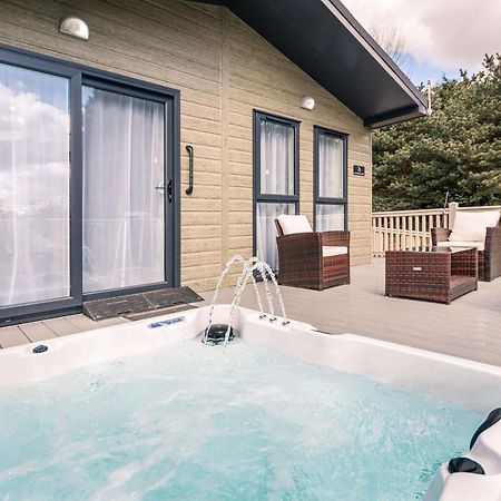Ashworth Lodge With Hot Tub Barmby on the Moor المظهر الخارجي الصورة