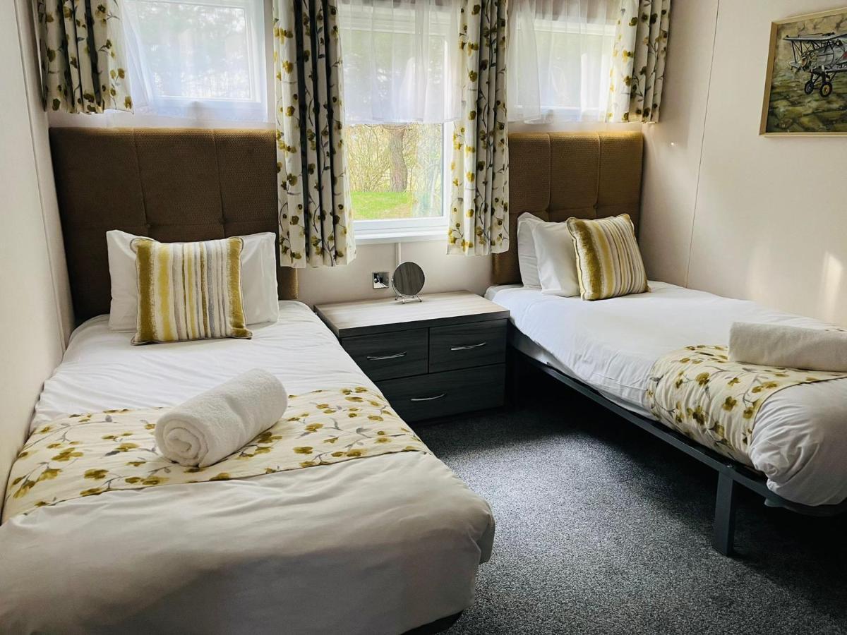 Ashworth Lodge With Hot Tub Barmby on the Moor المظهر الخارجي الصورة